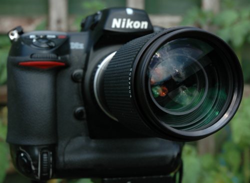 Nikon D2H with over 390,000 shutter actuations! (DEAD on #400,195)