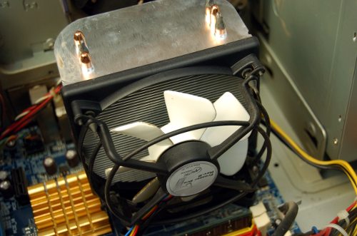 Arctic Cooling Freezer Pro 7 rev 2 on a Pentium 4